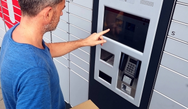 社保自助一體機(jī)，可以有效減少柜臺(tái)窗口的排隊(duì)等候時(shí)間，提高社保服務(wù)的效率。